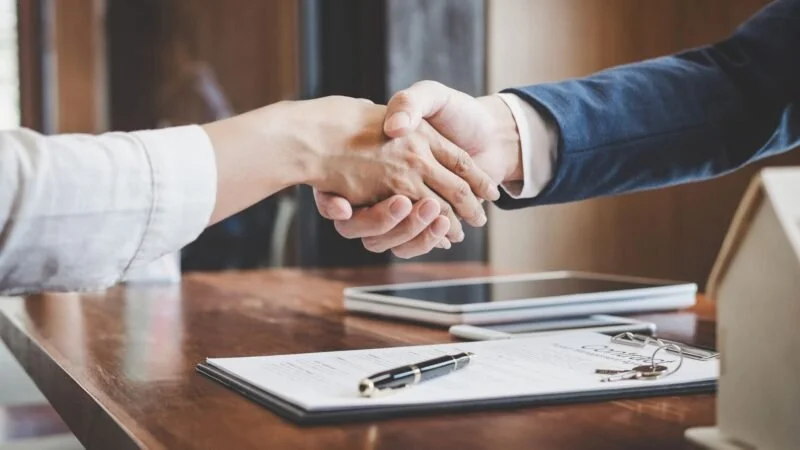 SCI à l’IS : pourquoi ce statut séduit de plus en plus d’investisseurs immobiliers ?